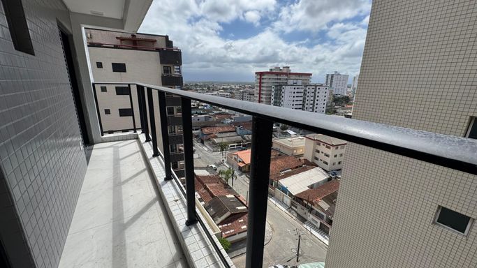 Sacada da sala com vista livre.