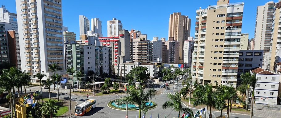 Vista livre da sacada da sala.