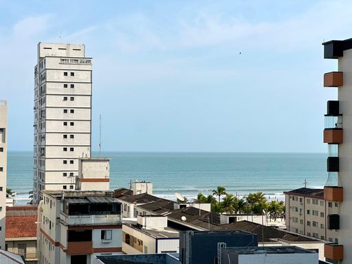 Vista para o mar da sacada da suíte.