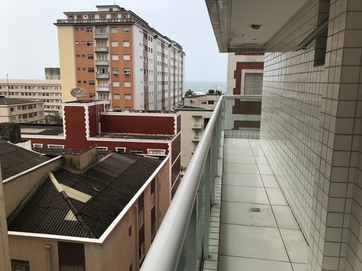 Sacada com vista para o mar.