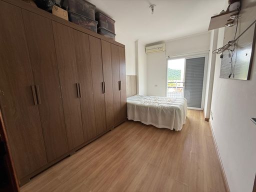 dormitório casal amplo e arejado