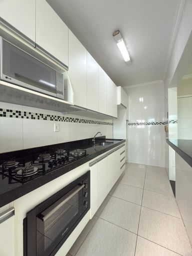 Cozinha americana planejada.