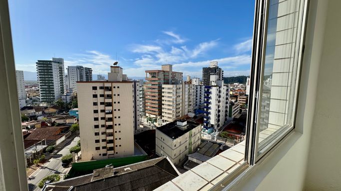 Vista livre da janela da sala.