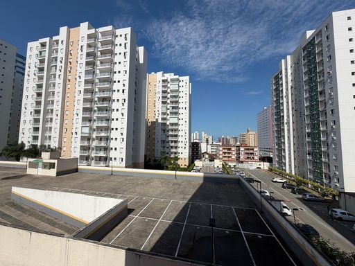Vista livre da sacada.