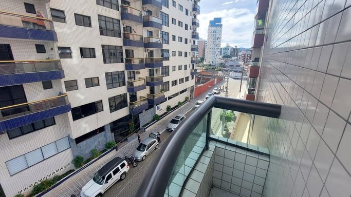 Sacada frente rua.