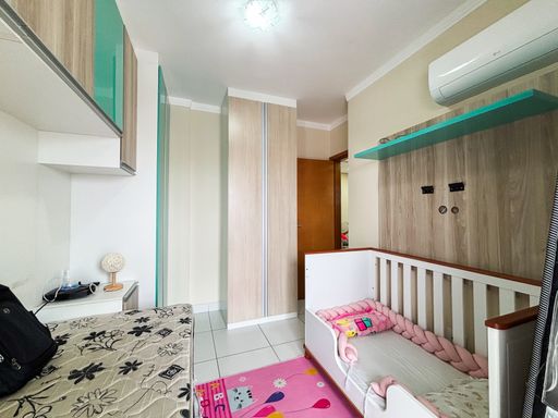 Dormitório com acesso a sacada gourmet.