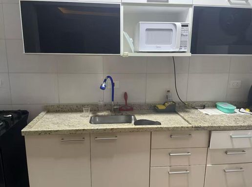 Cozinha americana planejada.