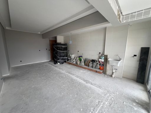 Sala e cozinha.