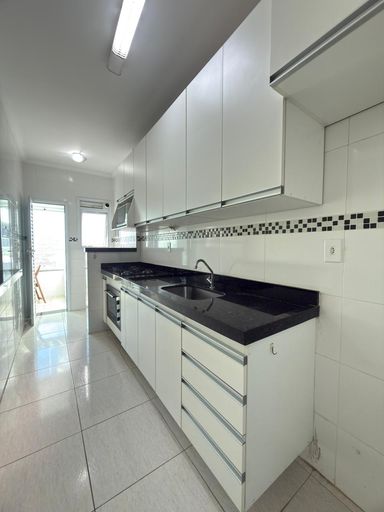 Cozinha americana planejada.