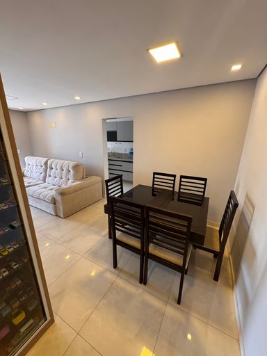 Sala bem iluminada