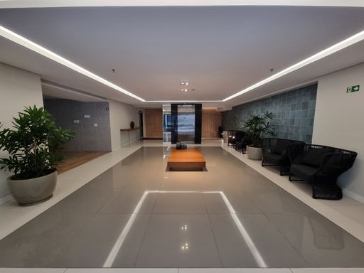 HALL DE EN