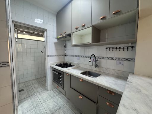 Cozinha americana planejada.