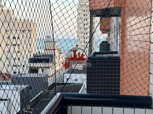 Sacada com vista para o mar.
