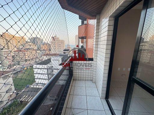 Sacada com vista livre e vista mar.