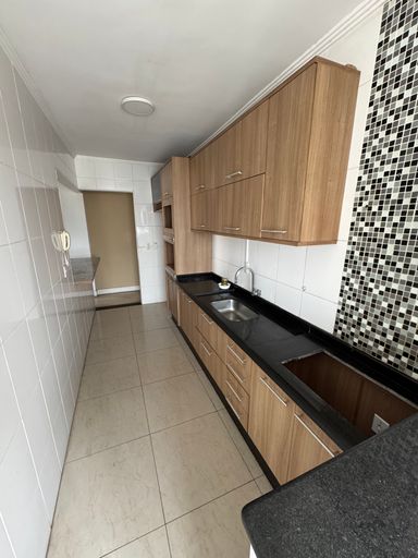 Cozinha americana planejada.