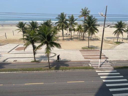 Vista para o mar da sacada da sala.