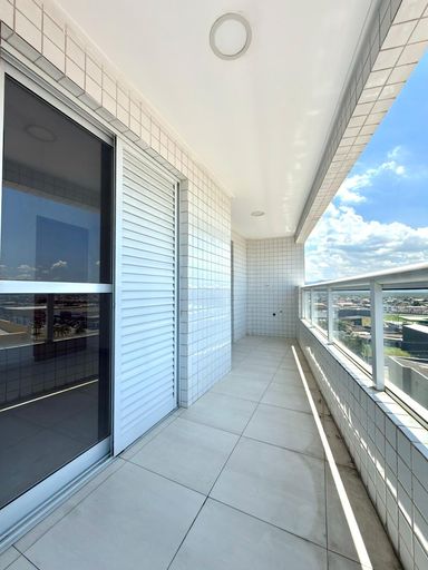 Sacada gourmet com vista para o mar.