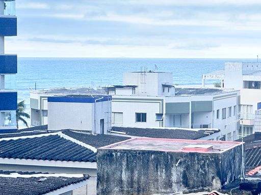 Vista para o mar da sacada da sala.