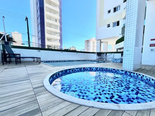 Piscina adulto e infantil.