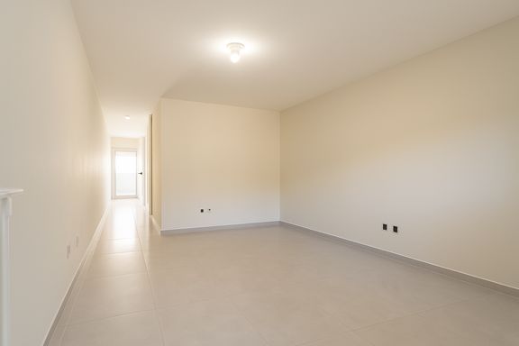 SOBRADO VILA APARECIDA 2 DORMS 68 M² COM DUAS VAGAS AO LADO DO CENTRO DA CIDADE
