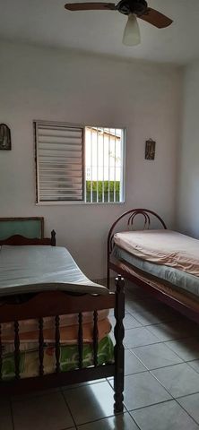 O segundo quarto oferece flexibilidade para a família, hóspedes ou até mesmo um escritório em casa.
