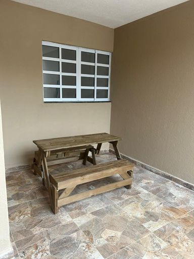 Próximo ao restaurante O Colibri