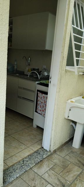 Foto da Lavanderia: Área de serviço prática e discreta.