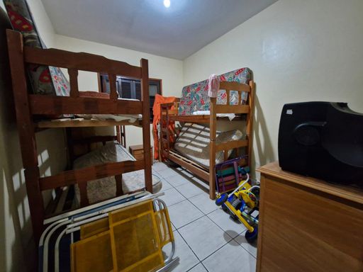 Primeiro quarto confortável e arejado, seu canto de tranquilidade em Cerveville.