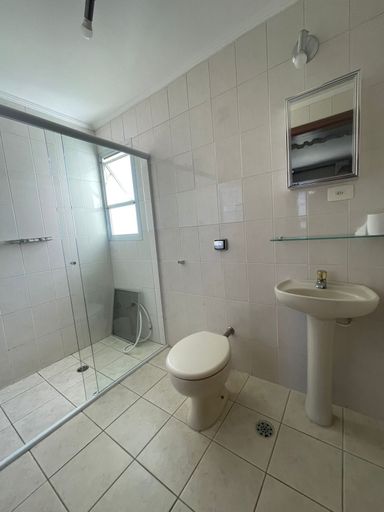 Vaga de garagem coberta, trazendo mais segurança e comodidade.