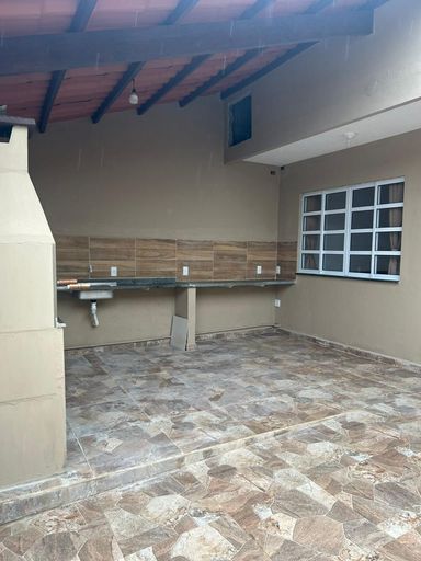 Próximo a farmácias e mercados