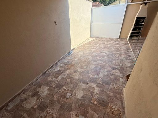 A poucos minutos da Praia da Enseada