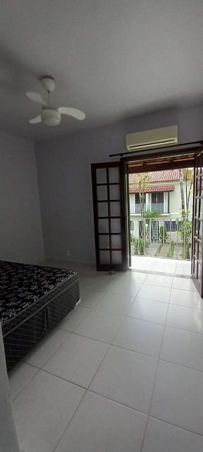 2 dormitórios ideais para descanso e tranquilidade após um dia de praia.