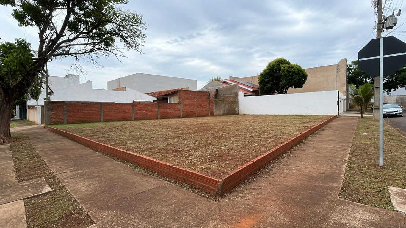 Terreno à venda em Jardim Rebouças, Maringá - foto 1