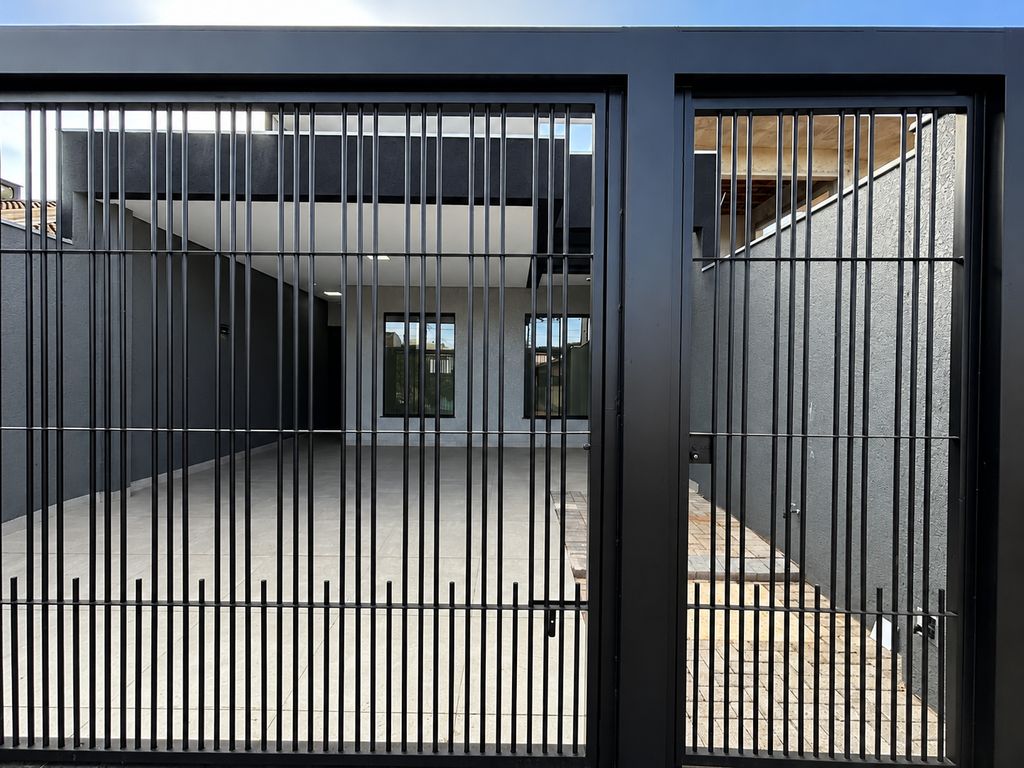Casa 3 quartos à venda em Jardim Califórnia, Maringá - foto 1