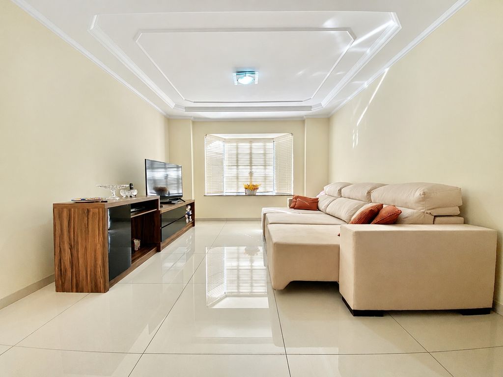 Casa 6 quartos à venda em Jardim Canadá, Maringá - foto 1